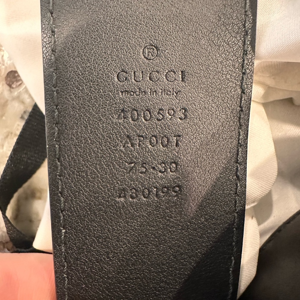 Gucci Women's Belt with Gold GG Buckle - Picture 4 of 5